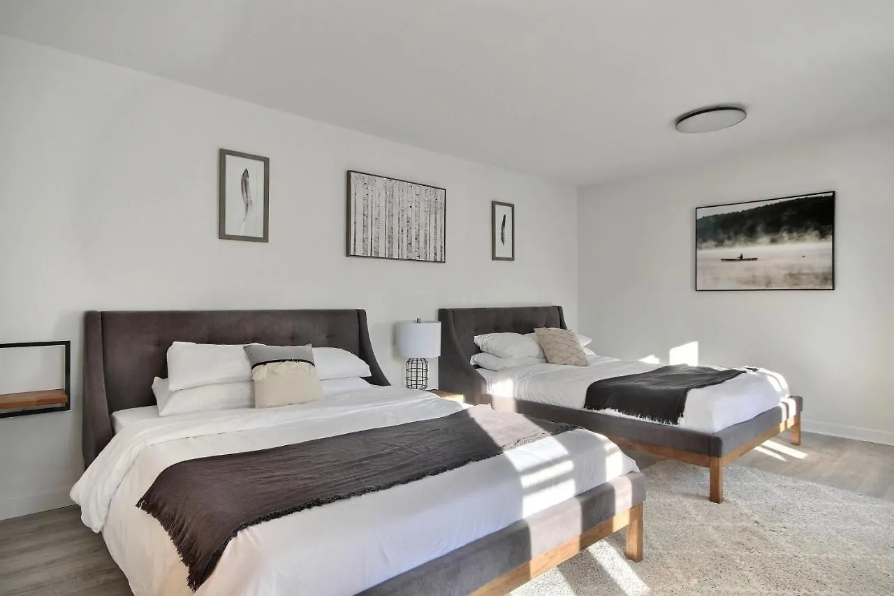 Apartment North House - Unique And Sunny Top Floor Old Quebec Gem