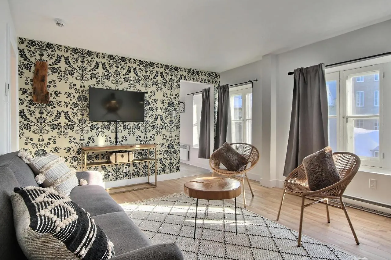 North House - Unique And Sunny Top Floor Old Quebec Gem Apartment